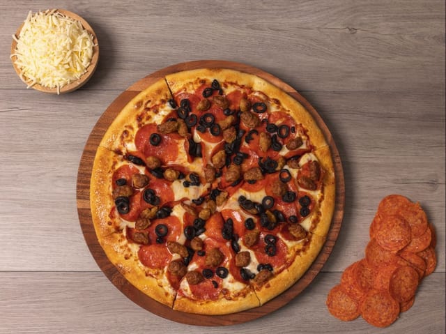 Pepperoni Classic Pizza.