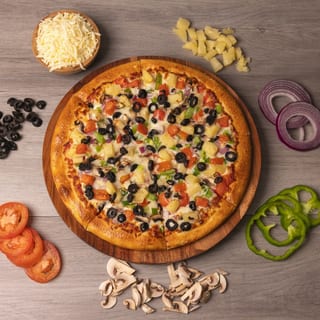 Medium Veggie Delight Pizza