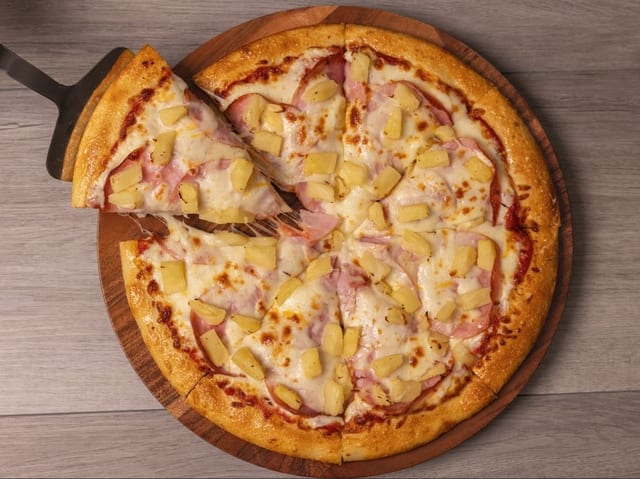 Hawaiian Deluxe Pizza.