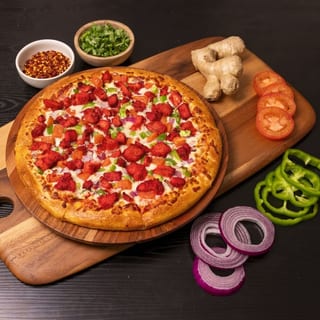 Halal Tandoori Chicken Pizza