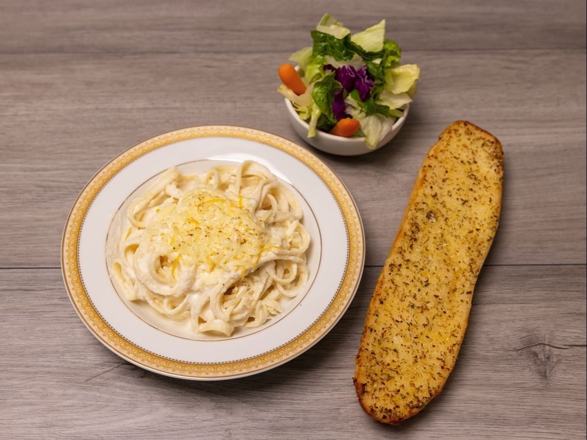 Fettuccini Alfredo.