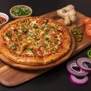 Karahi Chicken Pizza