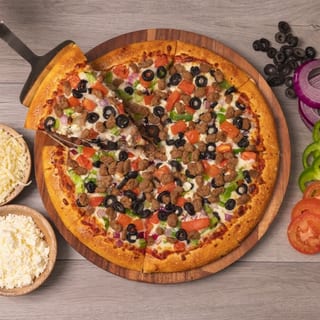 Can Am Mediterranean Pizza