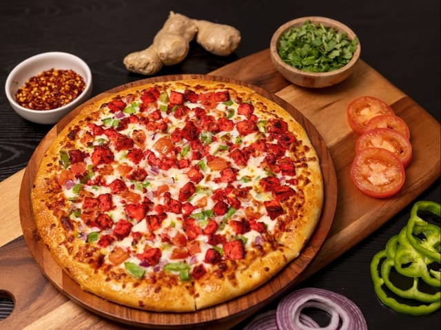 Tandoori Paneer Pizza.