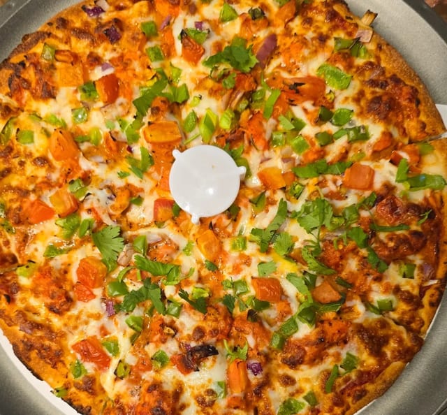 Butter Chicken Pizza