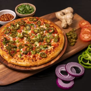 Medium Butter Paneer Masala Pizza