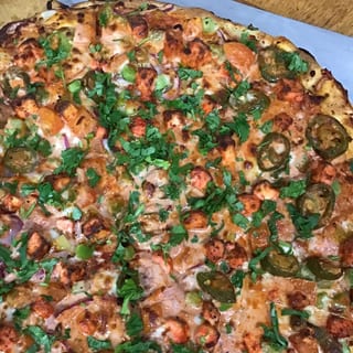 Butter Paneer Masala Veggie Pizza