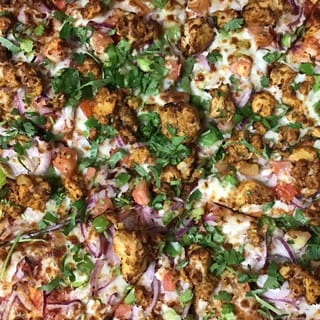 Karahi Chicken Pizza